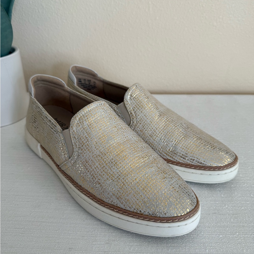 Naturalizer White/Gold Foil Leather Slip-On Casual Loafers